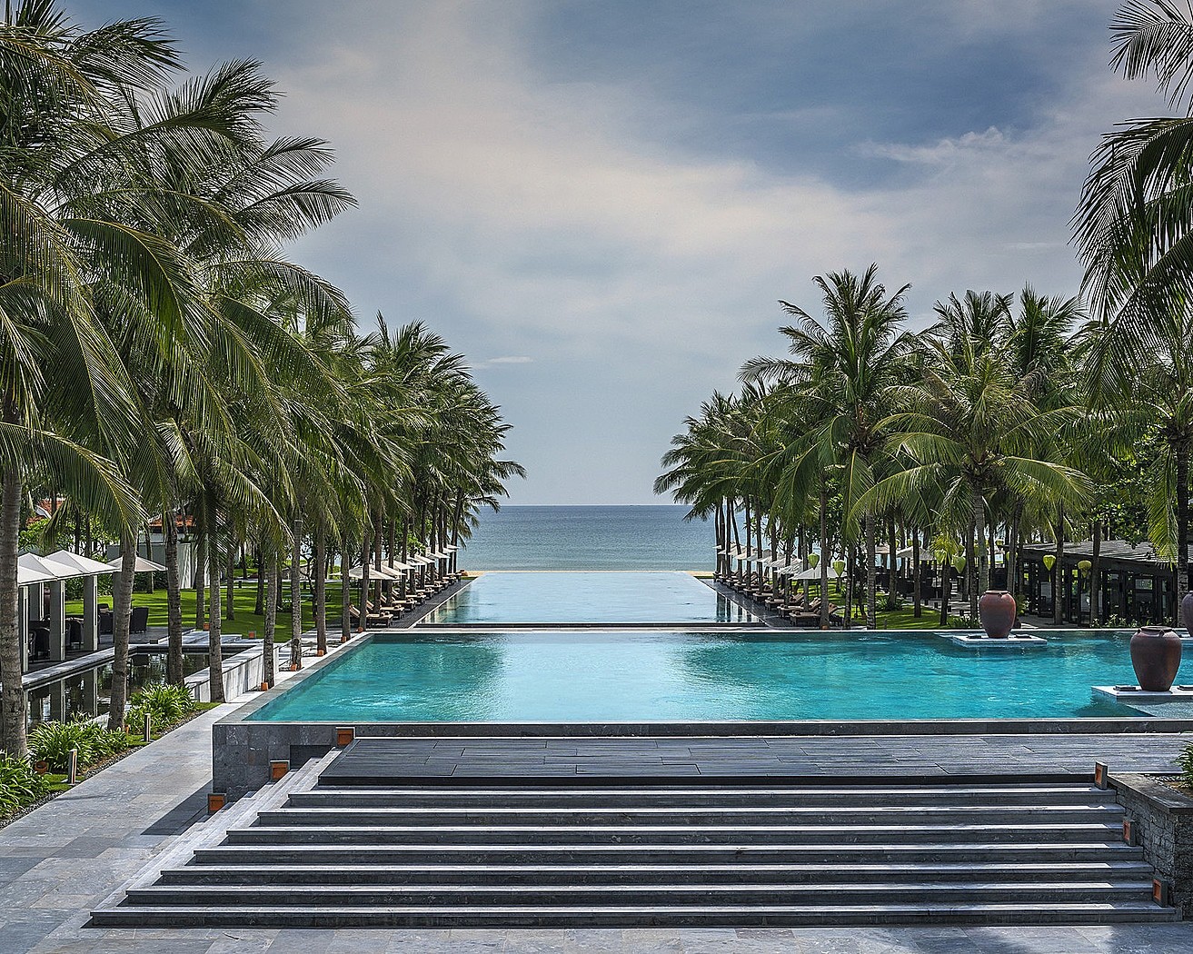 Four Seasons Resort The Nam Hai pool