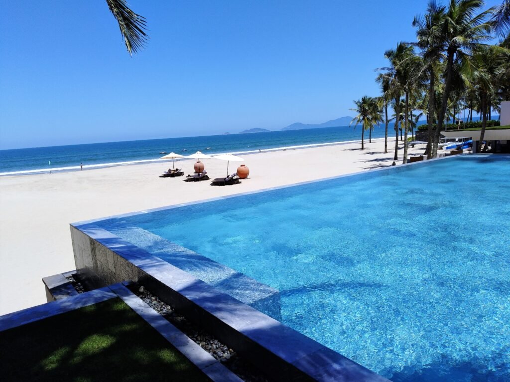 Four Seasons Resort Pool