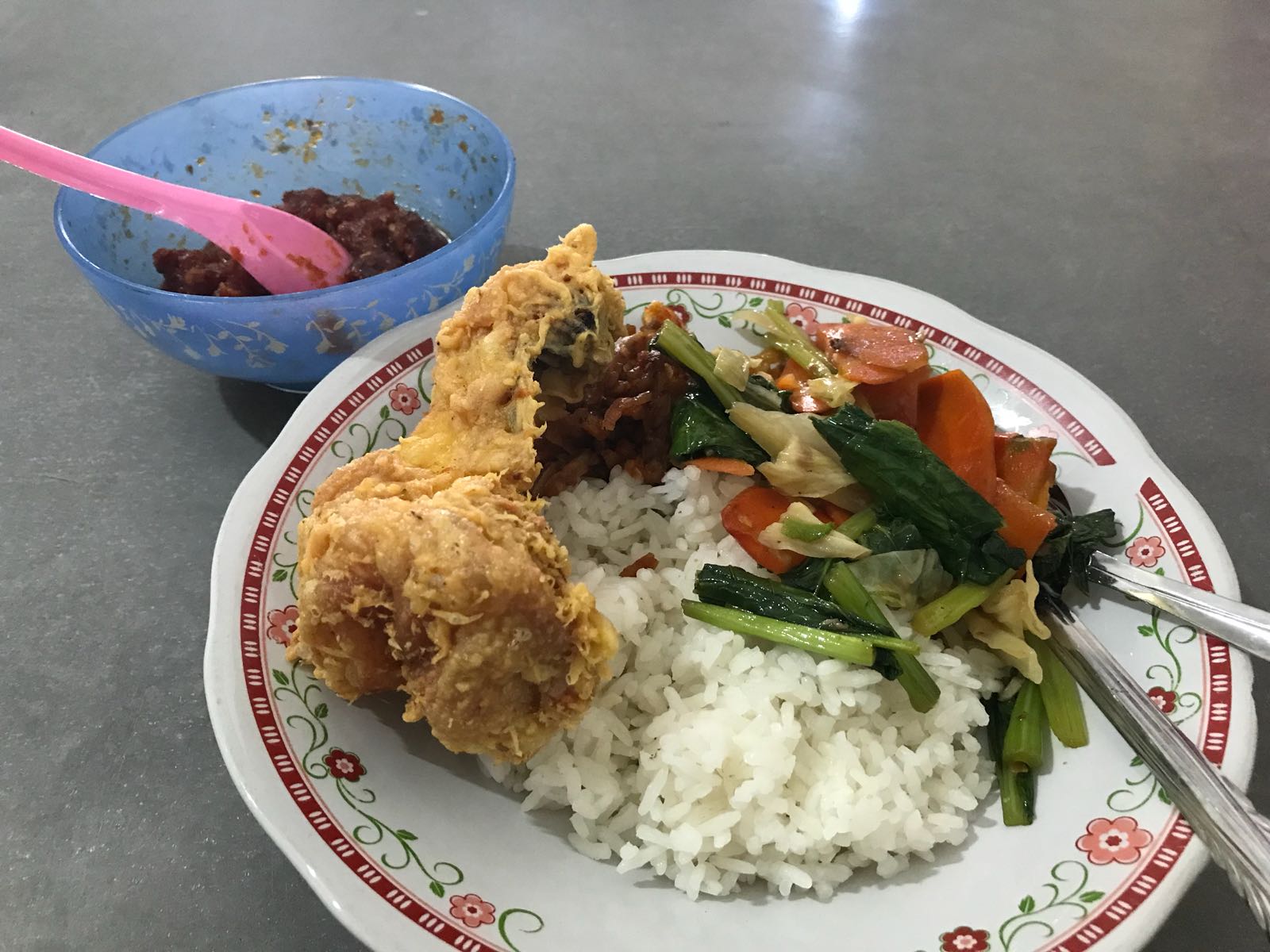 Plate of food at the Kpang night market
