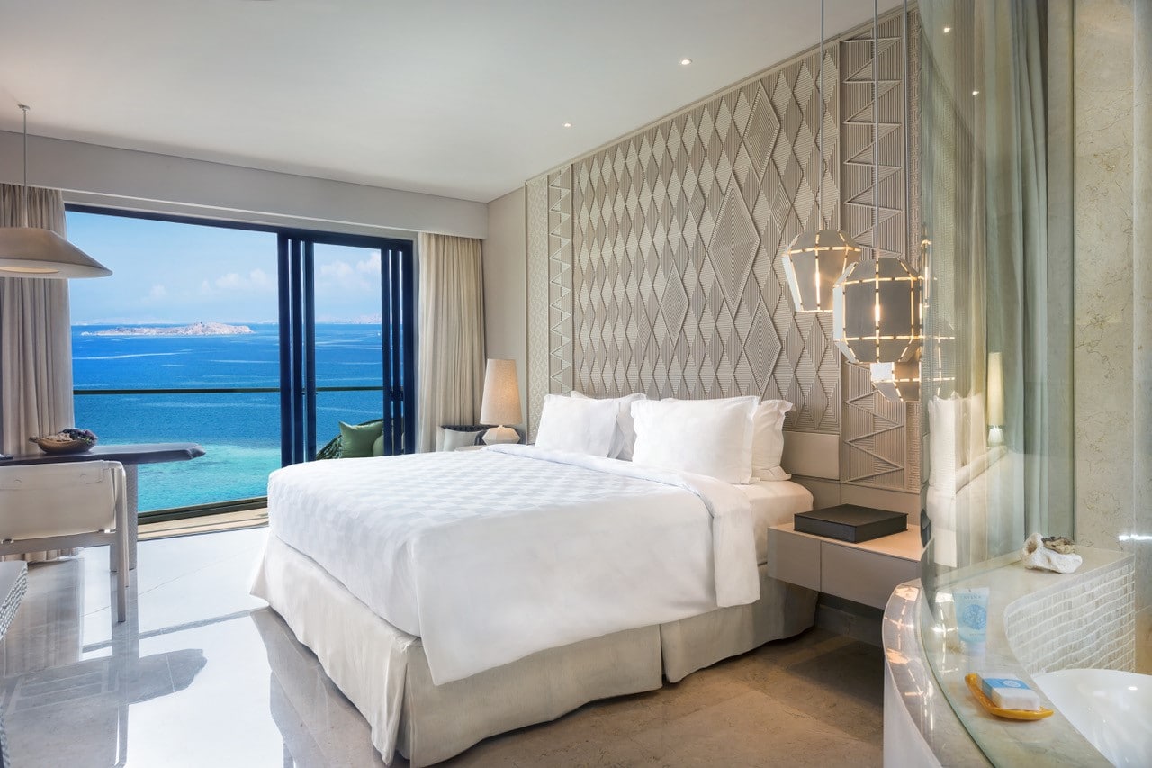 Komodo's best luxury hotel: the bedroom