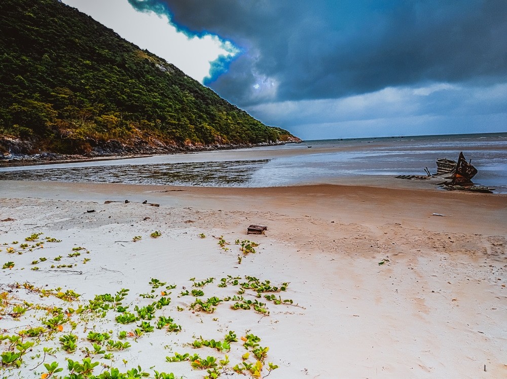 What to do in Con Dao - beautiful beaches