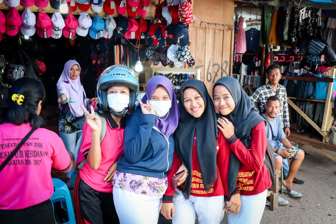 what to do in Sorong in a day - local sorong women at the market