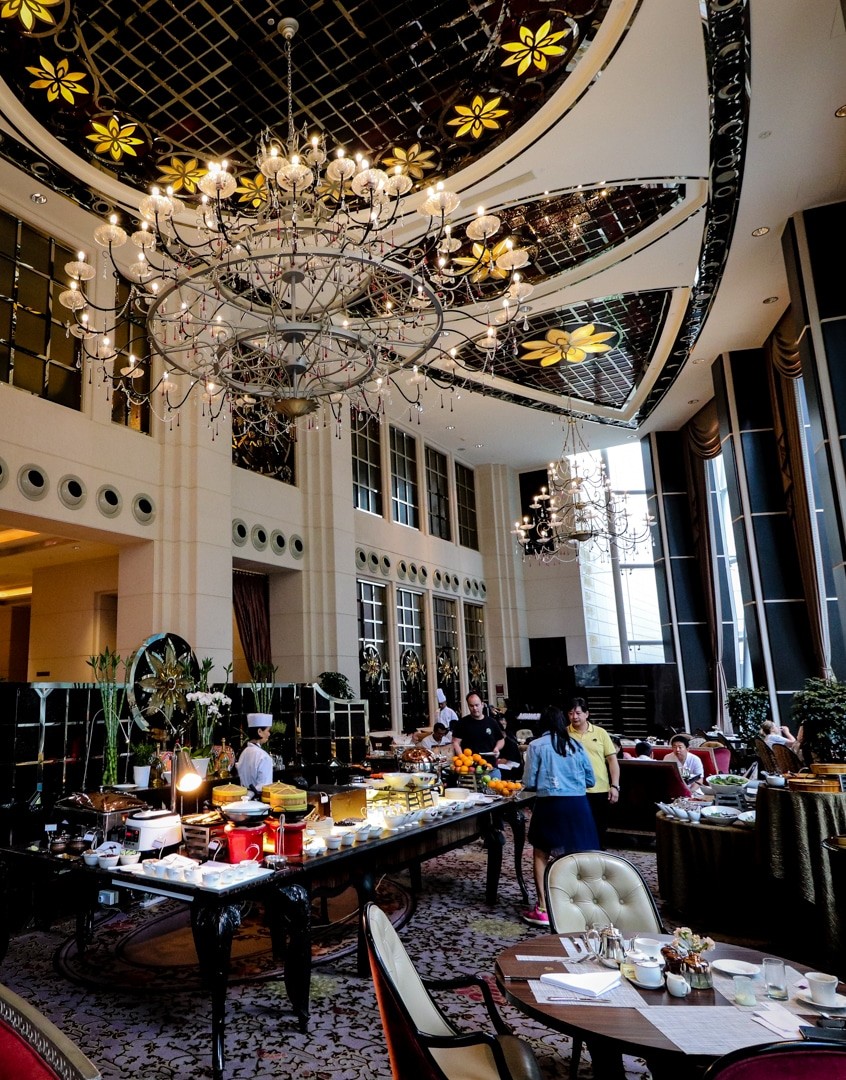 St Regis Singapore hotel review - Brasserie des saveurs