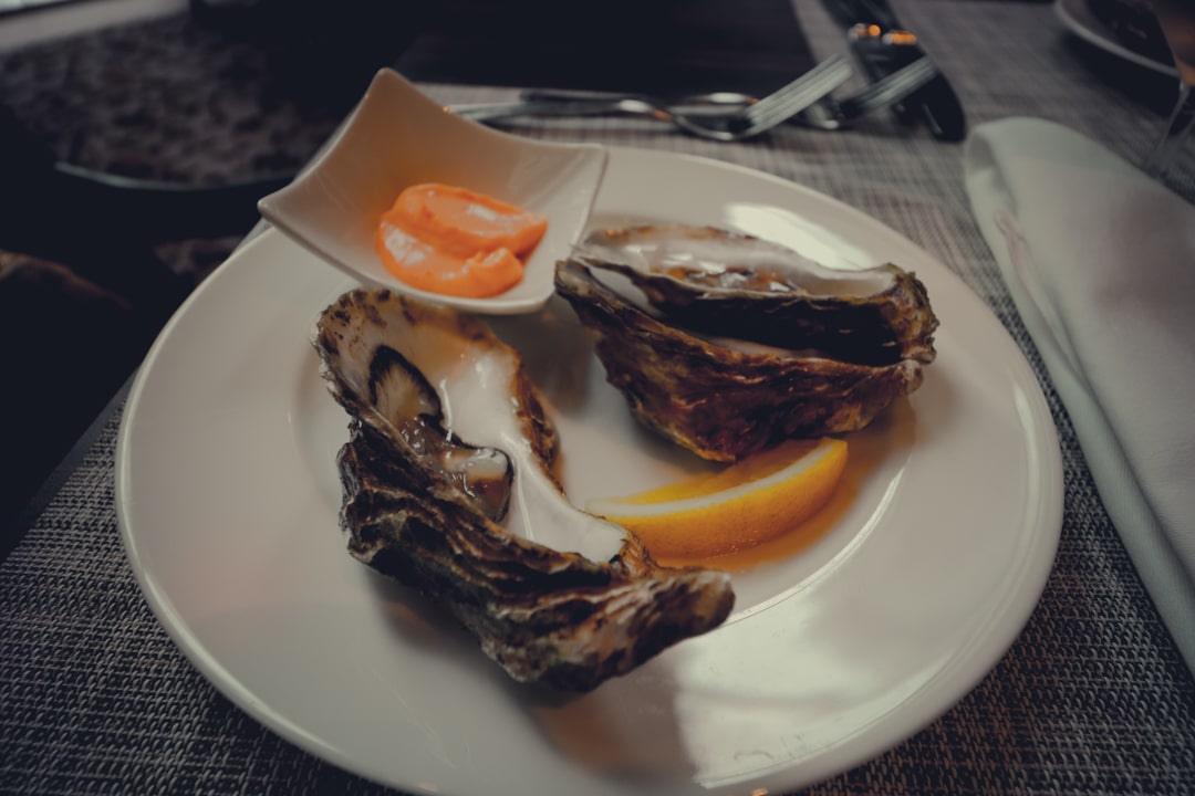 St Regis Singapore hotel review - Brasserie des saveurs - SUnday Brunch Oysters