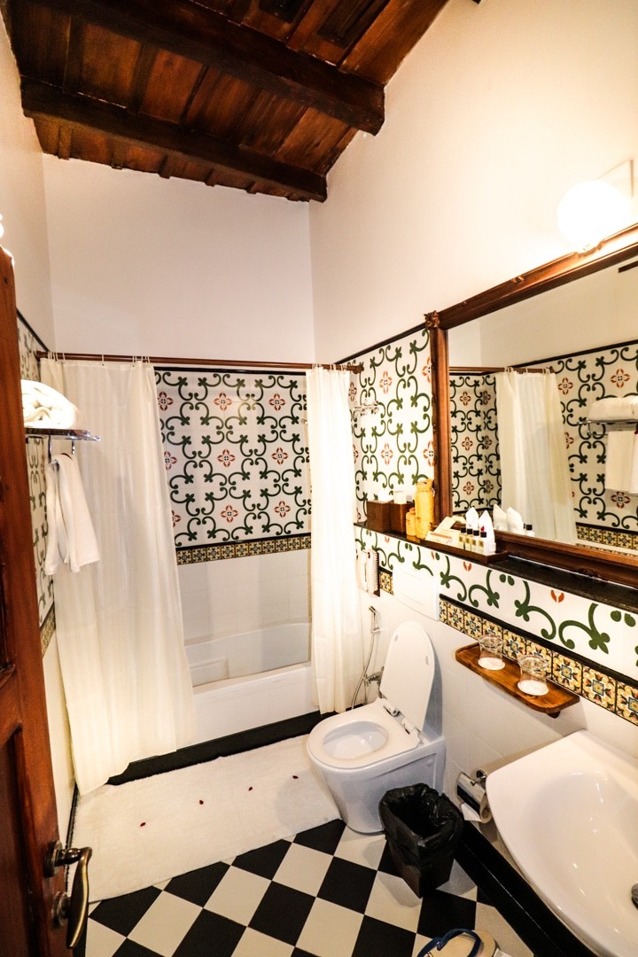 Forte Kochi hotel review - my bahroom