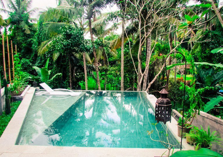 Samasitit villa rental ubud near the yoga barn infinity pool
