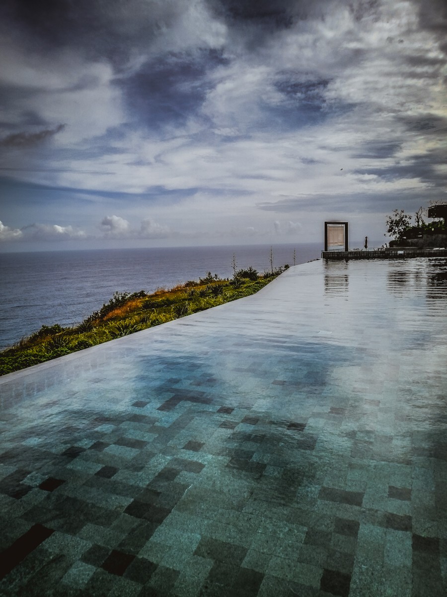 Six Senses Uluwatu cliff side villa review main pool