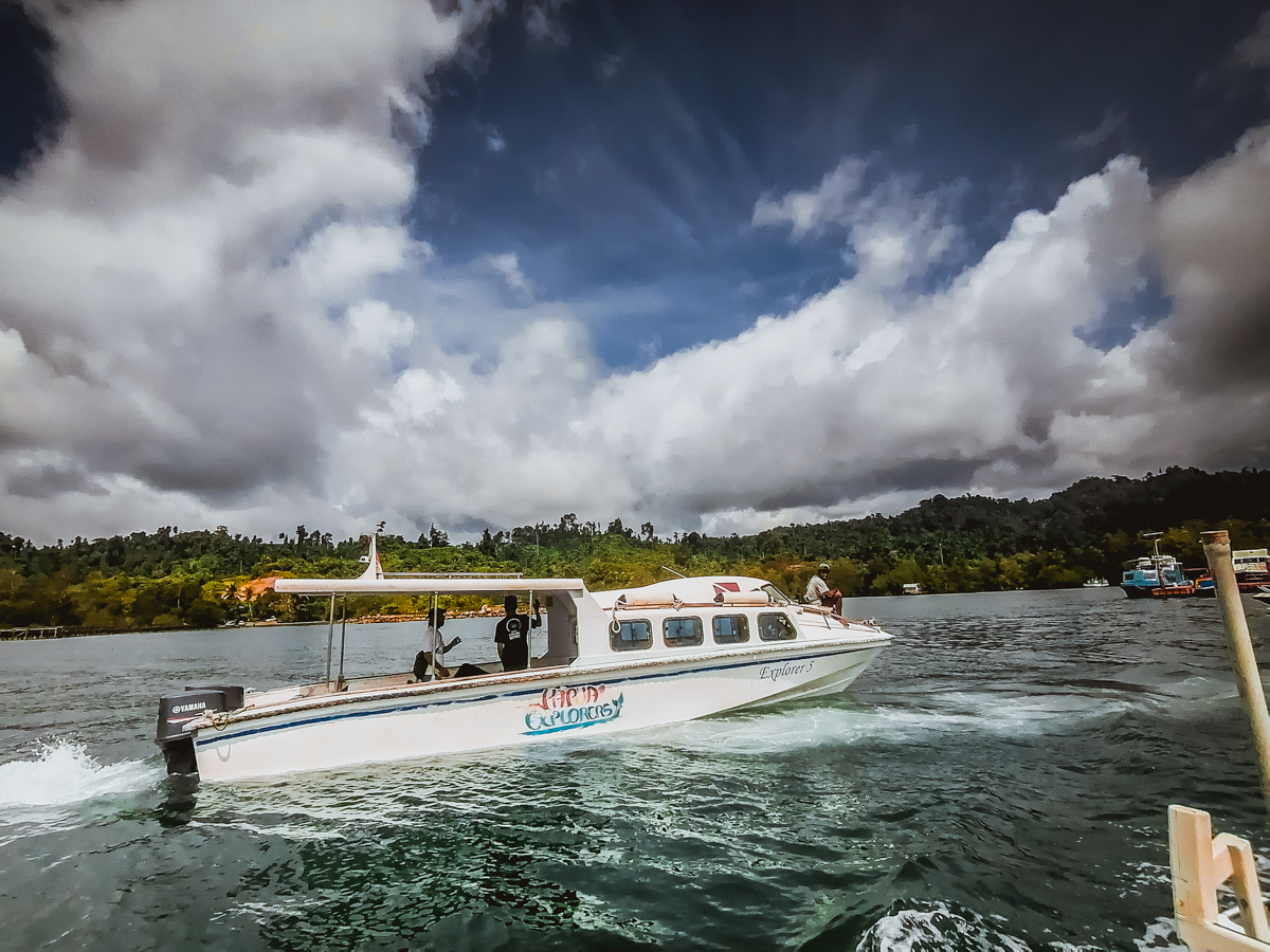  Raja Ampat liveaboard, Coralia review transfer boat