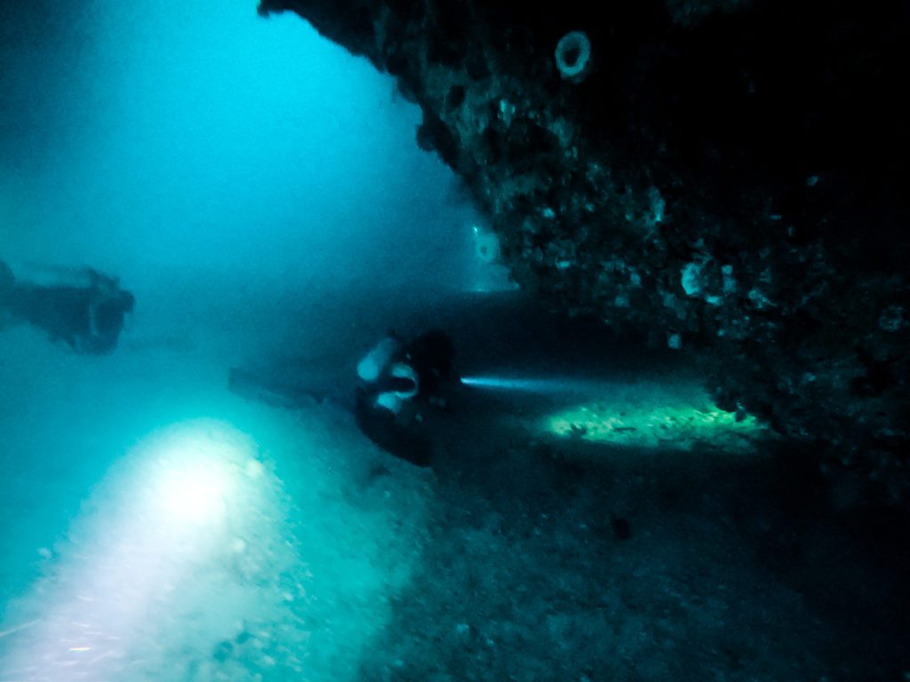 diving raja ampat dive site secret cave 