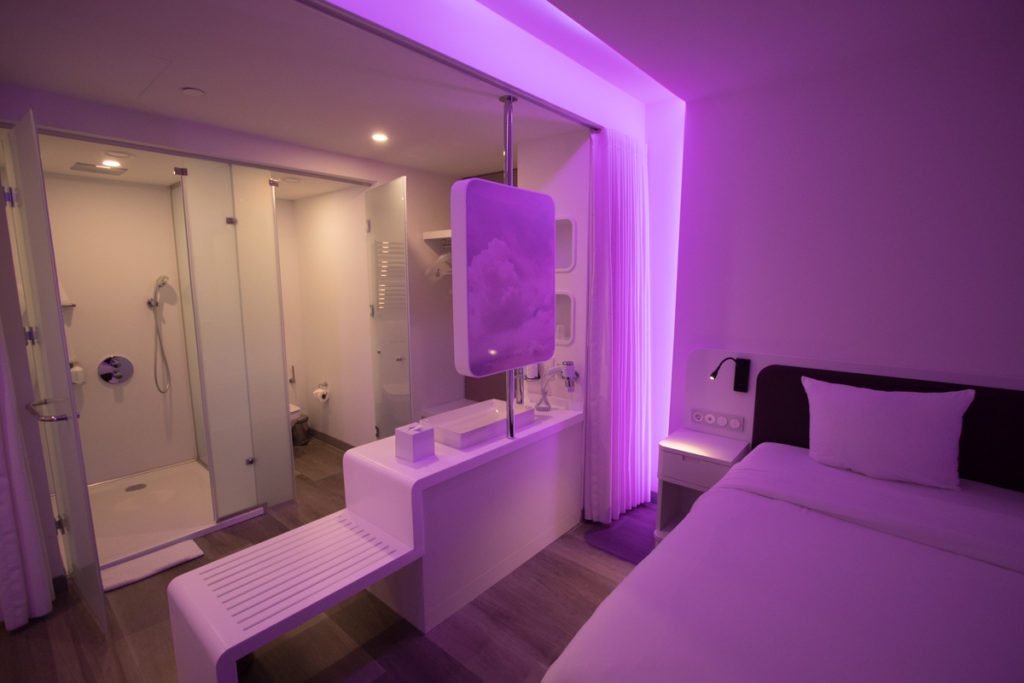 Istanbul airport hotel yotel review bathroom