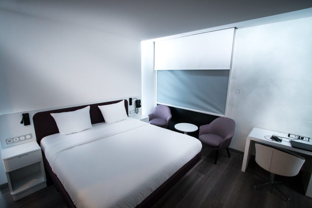 Istanbul airport hotel yotel review king premium bedroom