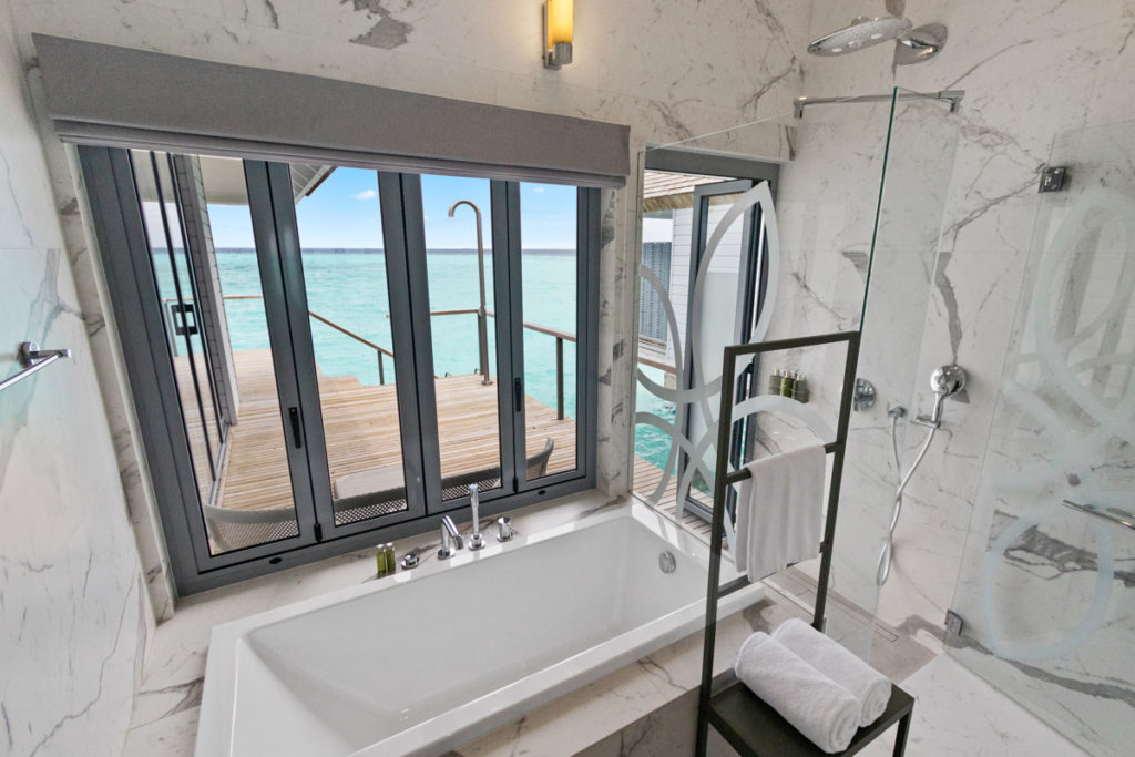 Maldives Maafushivaru resort review bathroom