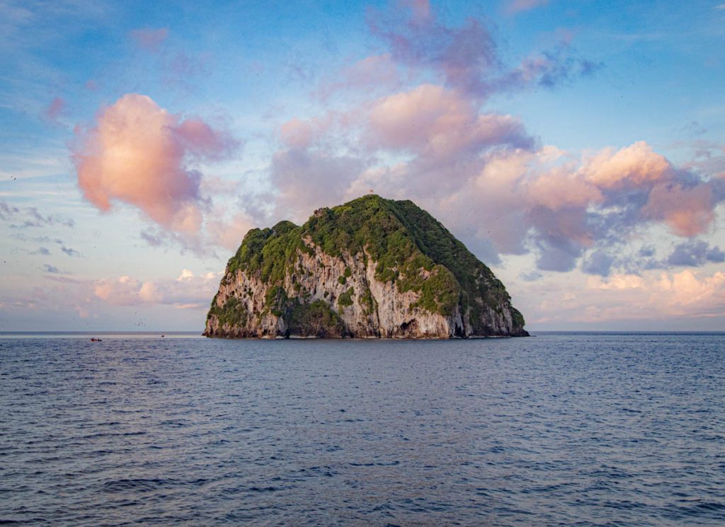 Suanggi island