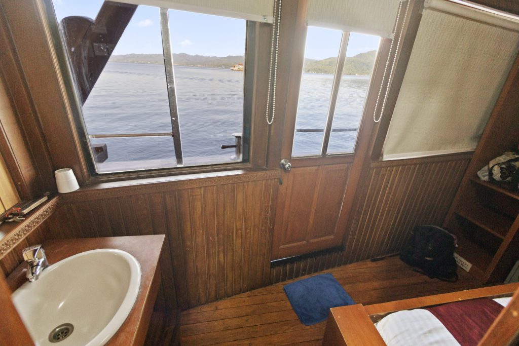 seasafari boat review bedroom
