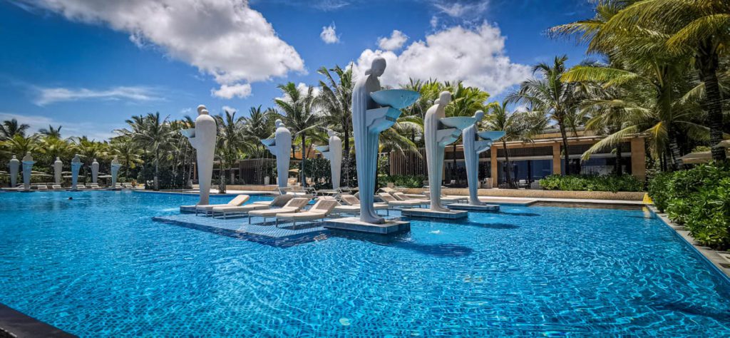 Mulia Resort review pool