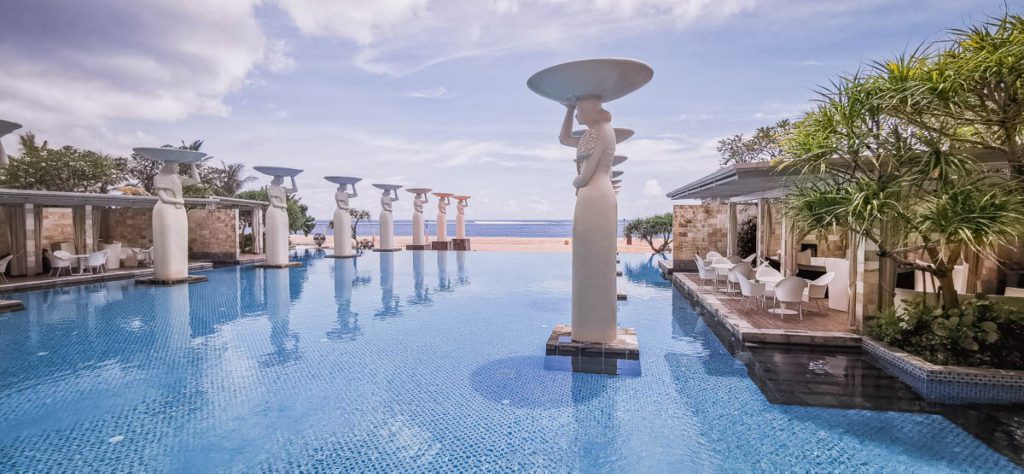 Mulia Resort review suites pool