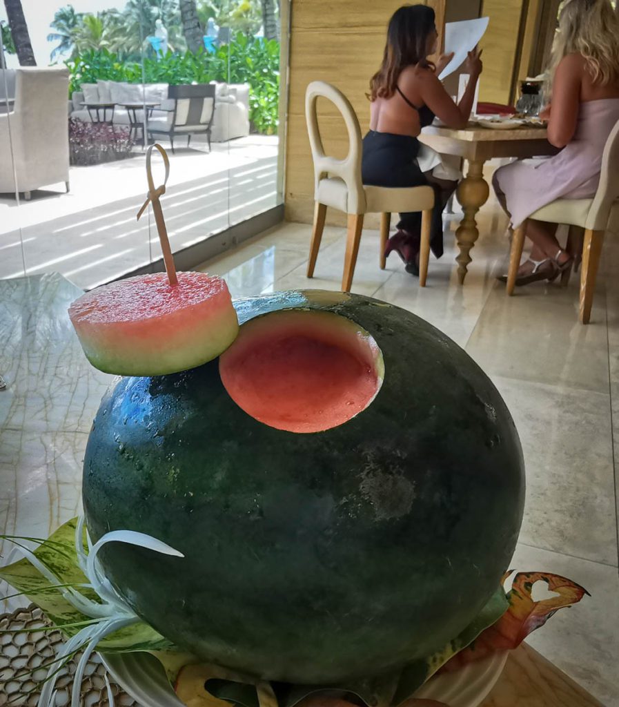 Mulia Resort review sunday brunch drinks