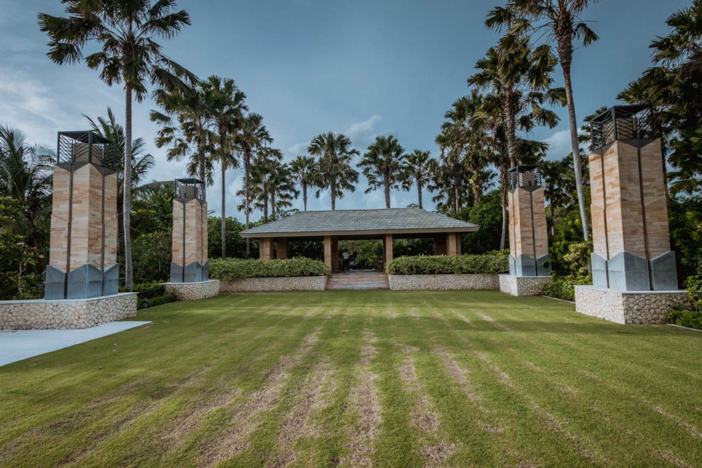 Mulia Resort review lawn