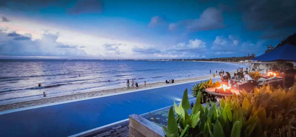 Jimbaran resort and spa in Bali, luxury beach resort Sundara beach club bali pool