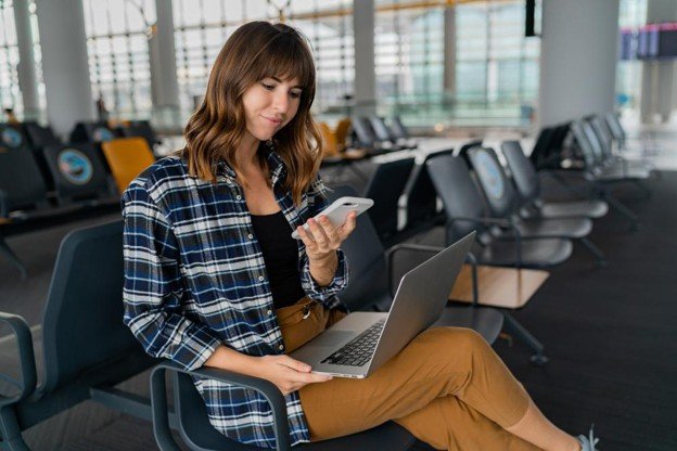 Working from Airport Lounges: Privacy Tips for Frequent Travelers