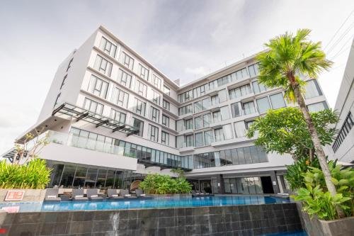 aston sorong hotel review