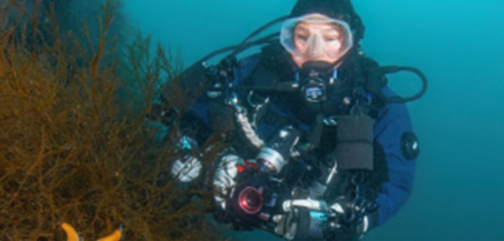 Antarctica diving with AE Expeditions / Douglas Mawson polar diver