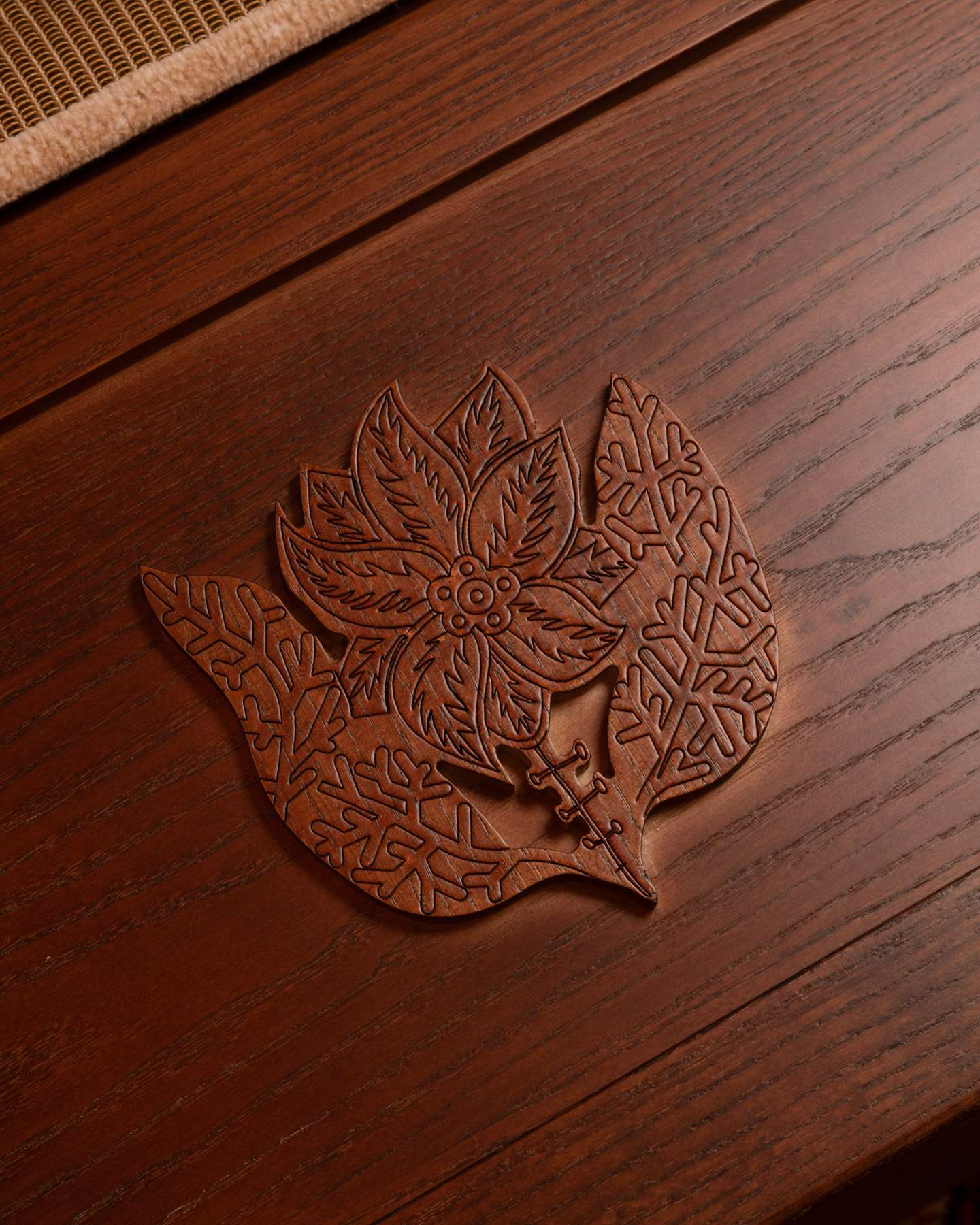 Hôtel Saint Roch Courchevel carved wood detail by its craftsmen