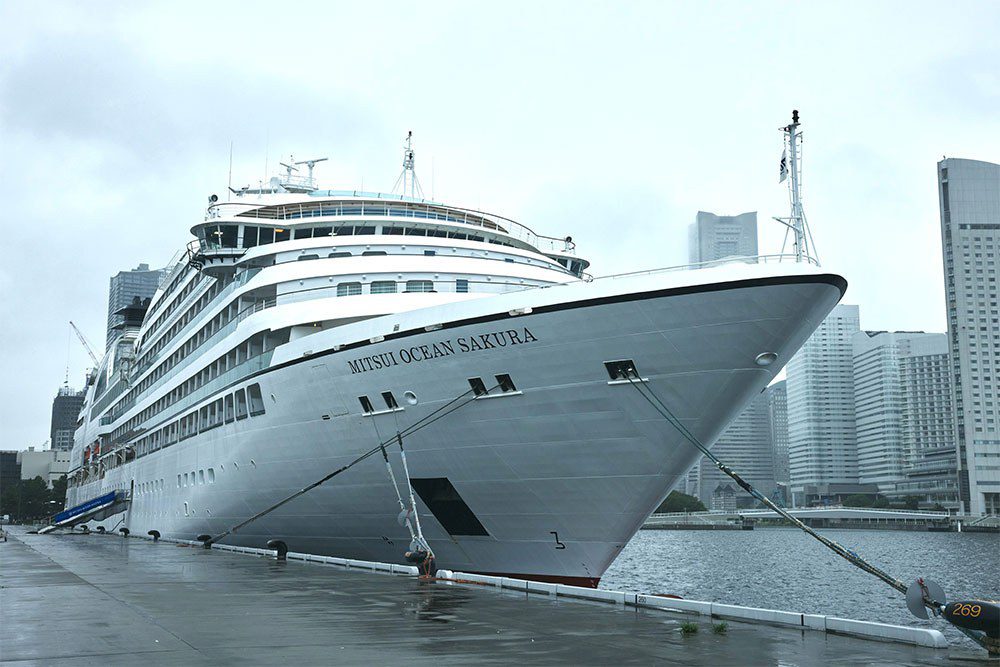 Mitsui Ocean Sakura exterior moored at Yokohama