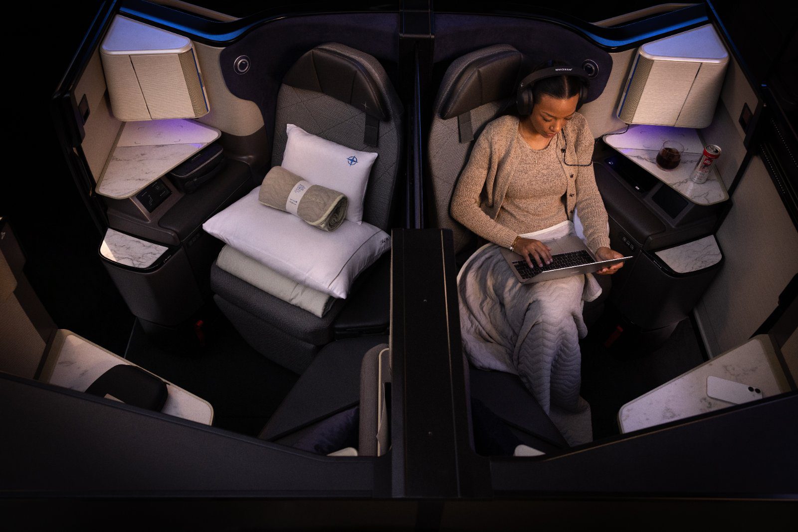 United Polaris Studio suites at the front of the Boeing 787-9 business cabin