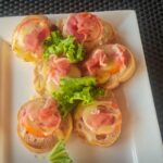 Canapés served on Scubaspa Zen