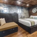 Scubaspa Zen cabin with sofa and double bed