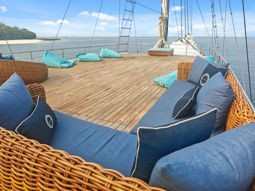 Rattan sofas and beanbags on the Scubaspa Zen sundeck