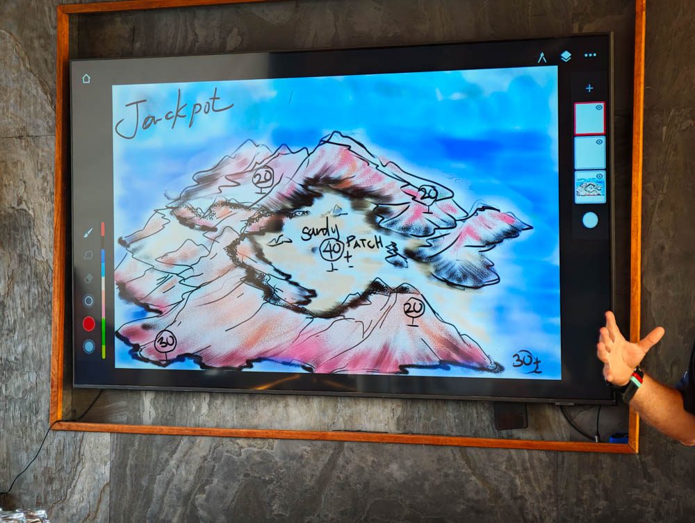 Dive briefing drawing of Jackpot pinnacle at Suanggi